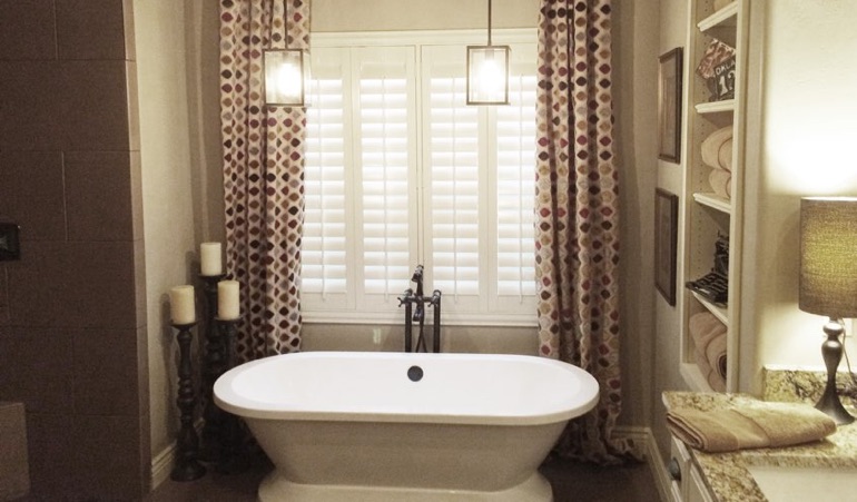 Polywood Shutters in New York Bathroom